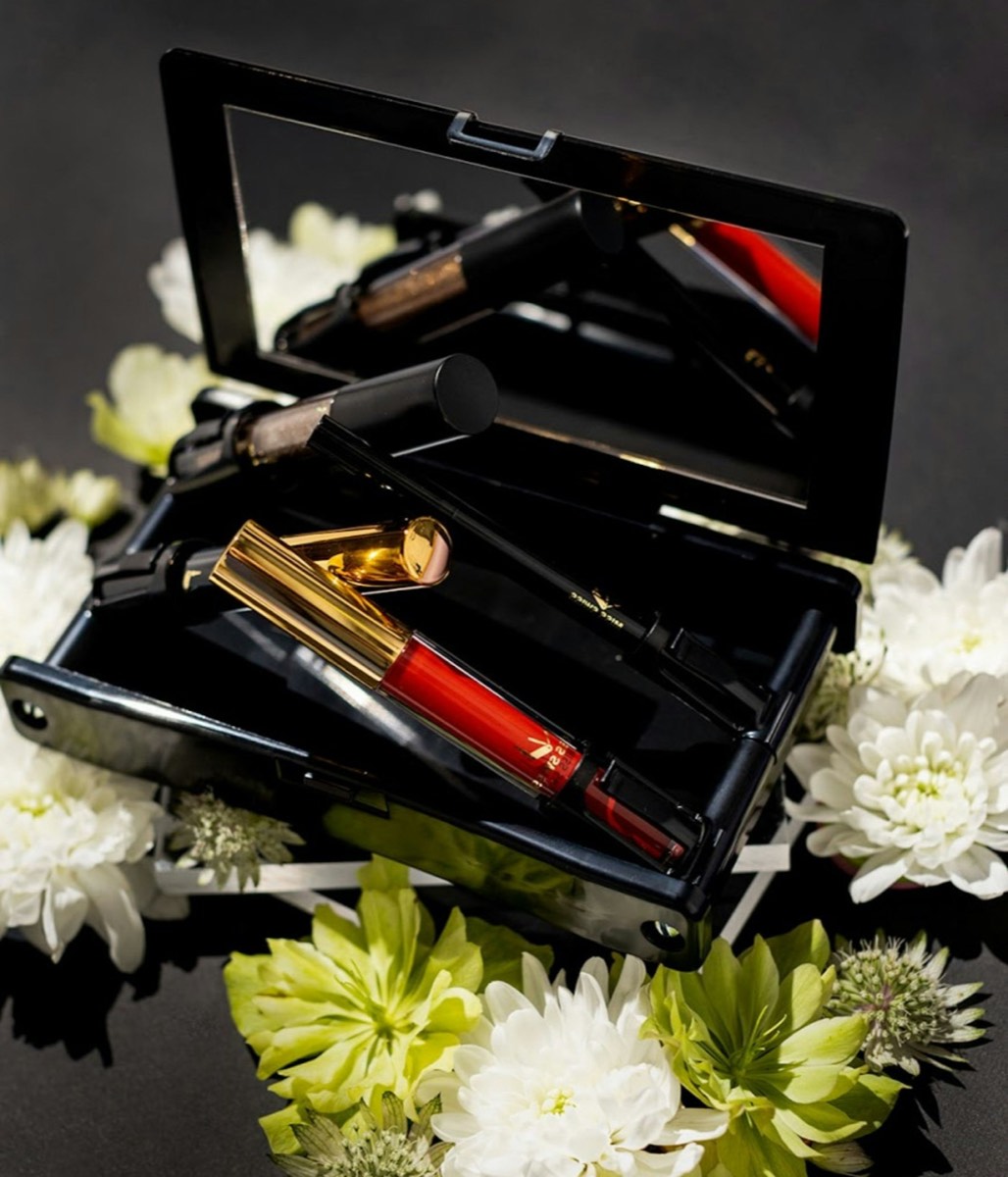 Mirrored Makeup Case