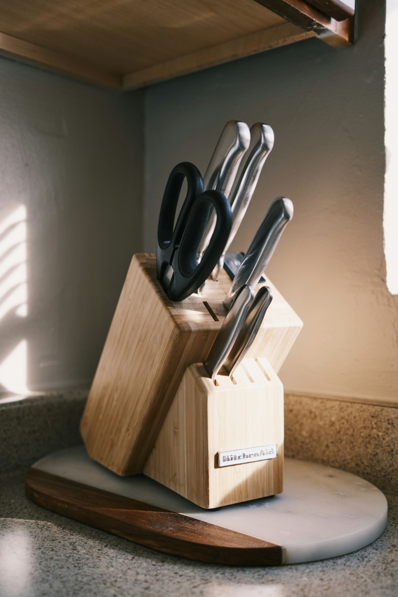 Bamboo Knife Dock