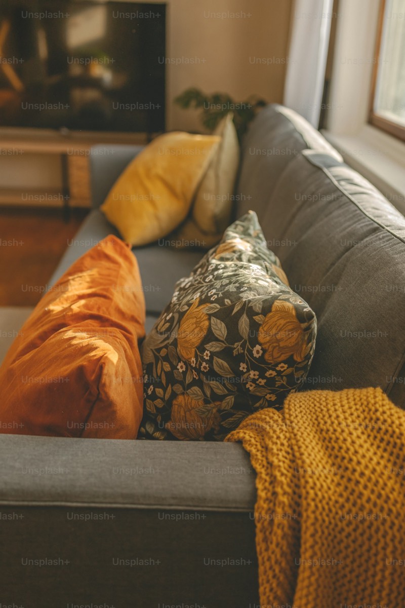Cream Knotted Wool Pillow
